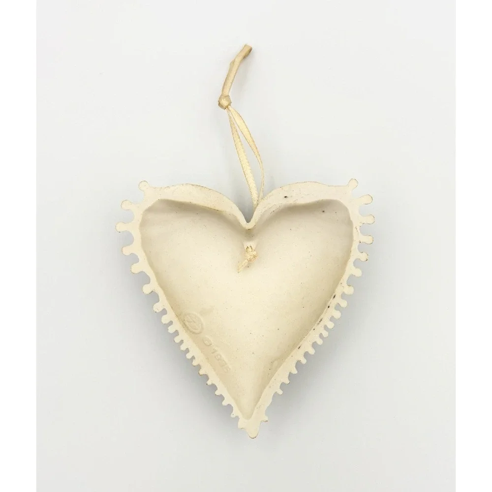Margaret Furlong Bisque Porcelain Heart Seashell Ornament Wings Of Love 2.5